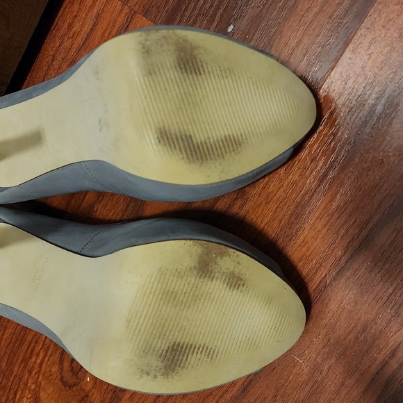 Steve Madden gray suede peep toe pumps - Picture 3 of 3